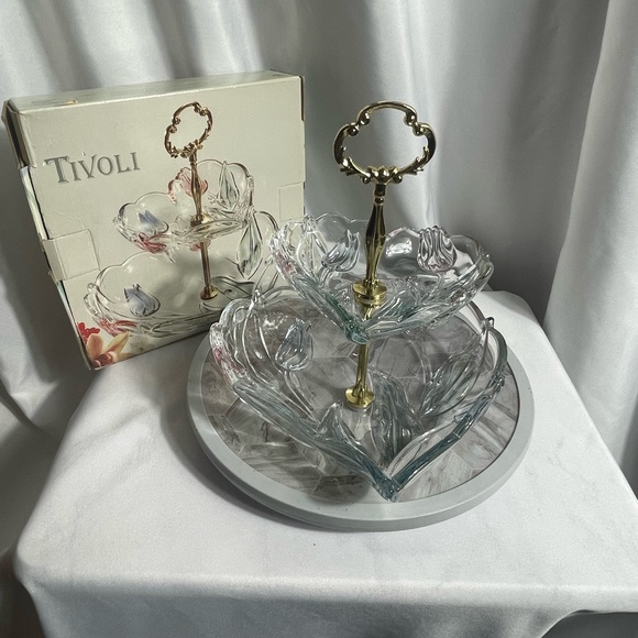 Mikasa Tivoli Walther Glas 2 Tier Heart Shape with Gold Handle Serve-ware - Picture 1 of 9